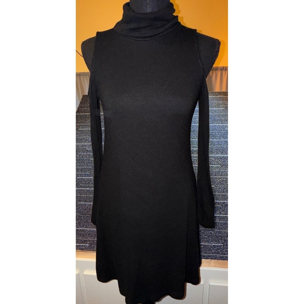 American Eagle Dress Women M Black Excellent Cold Shoulder Turtleneck Plush Mini